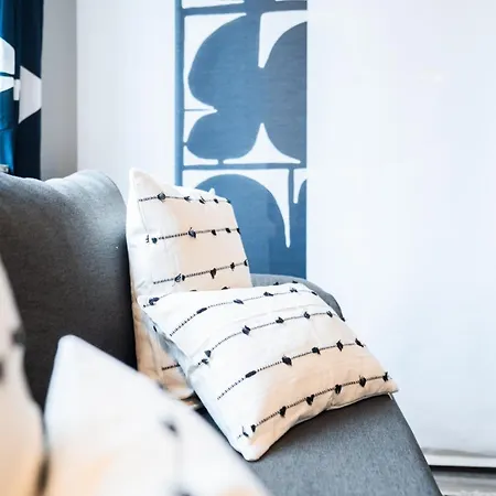 1 Bedroom Studio - Zentral - Parkhaus - Business - Kaffee - Netflix - Smart Tv - Kueche *