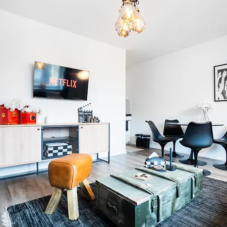 1 BR Studio - ZENTRAL - PARKHAUS - BUSINESS - KAFFEE - NETFLIX - SMART TV - KÜCHE Apartment Wiesbaden